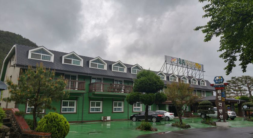 Camp Jirisan Parkview Hotel Gurye Exterior photo